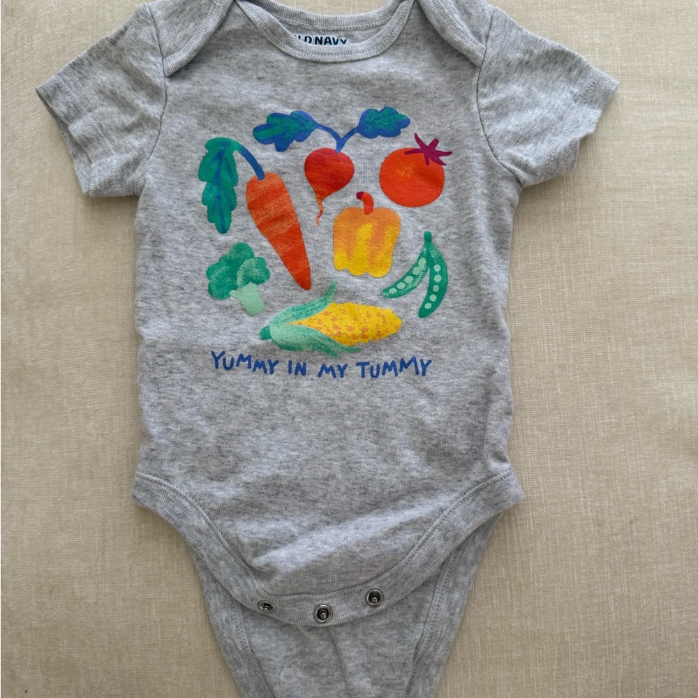 Old Navy Gray Bodysuit with Colorful Vegetable Print